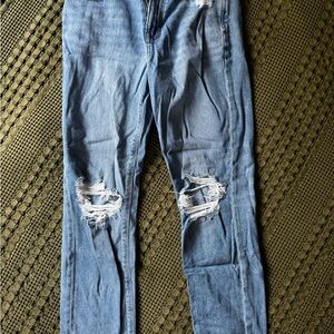 American Eagle Outfitters Mom Jeans